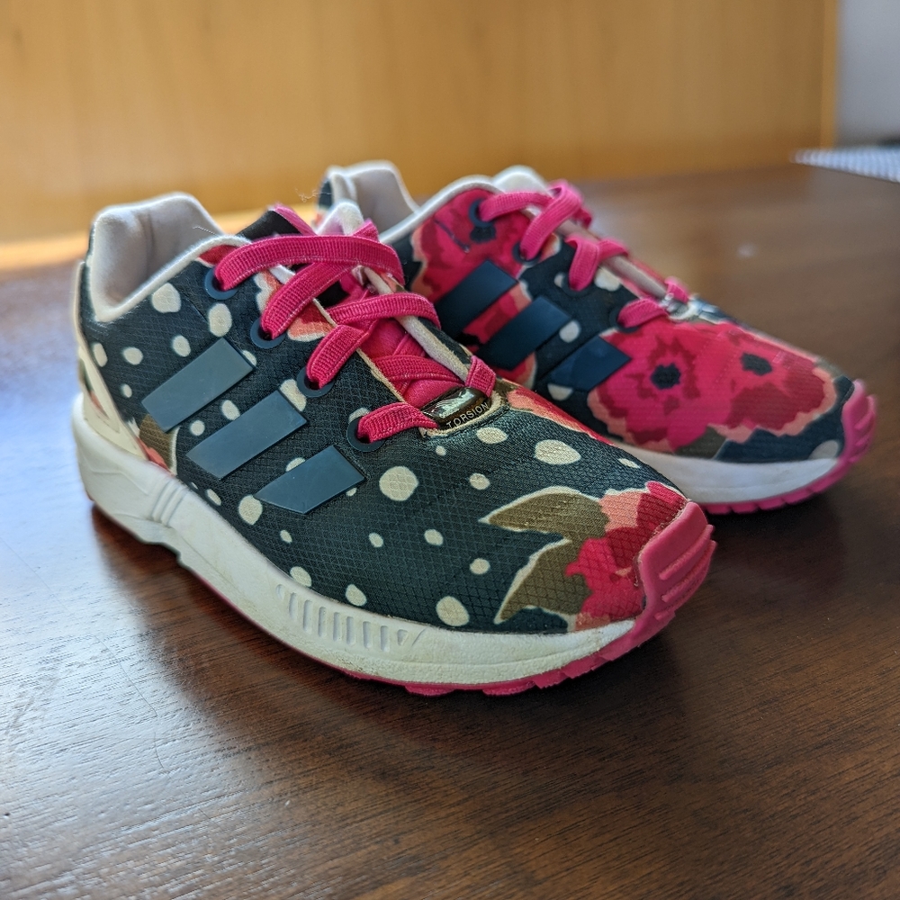Adidas toddler girl sneakers 8c flower pattern